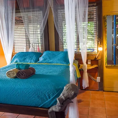 Mosana Reef Garden B&B Bocas del Toro Exterior photo